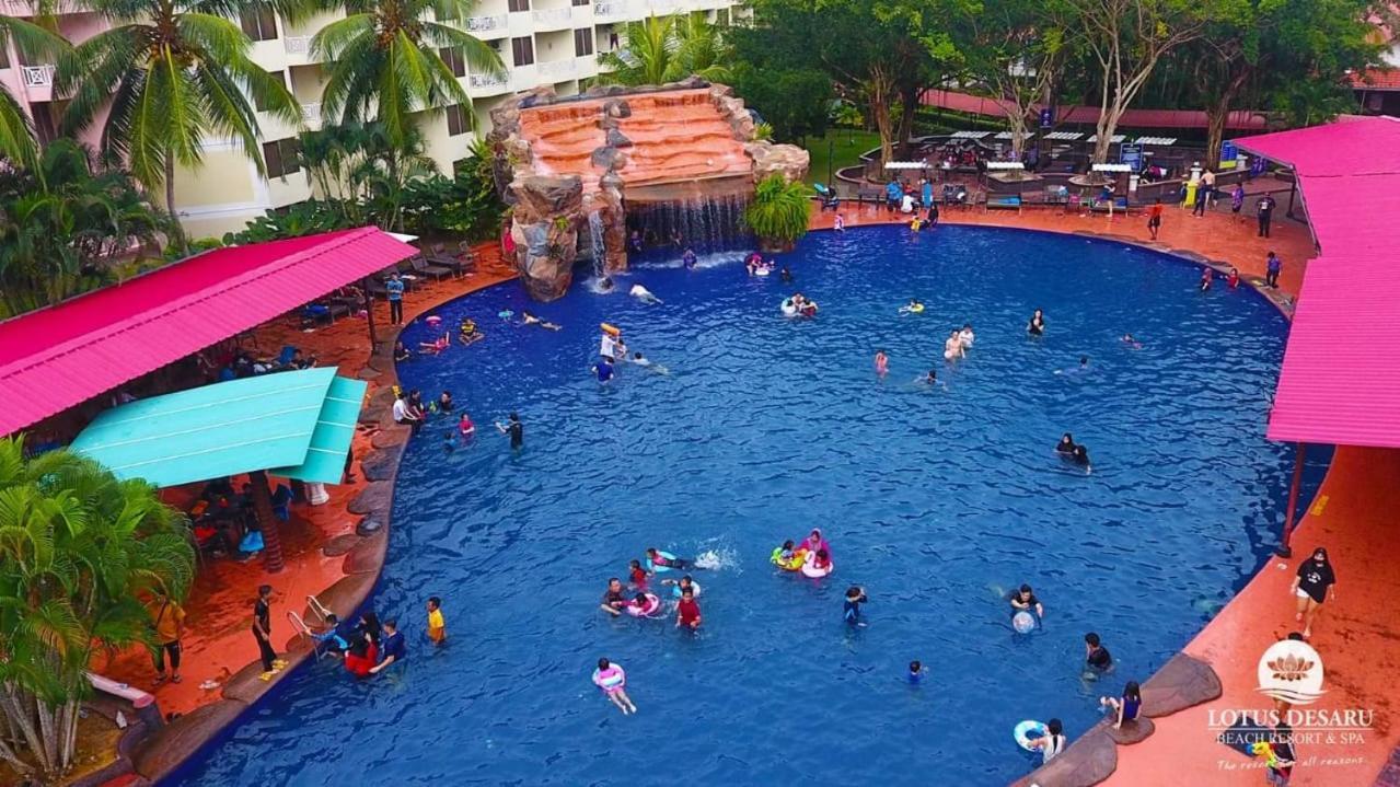 Lotus Desaru Beach Resort, 2 Bdrms, W/Splash Park Bandar Penawar 외부 사진
